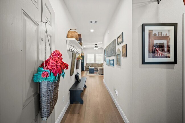 Foto del edificio - 3617 Crimson Embers Ln