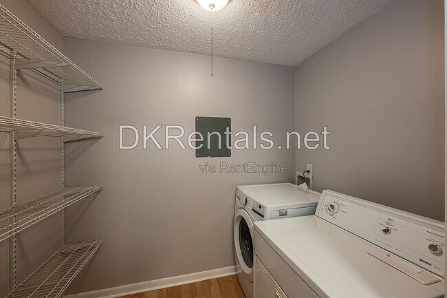 Foto del edificio - 5143 Roswell Rd NE