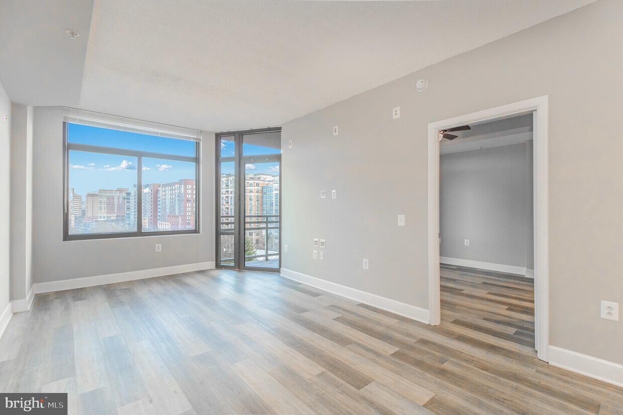 3600 S Glebe Rd Unit 716W, Arlington, VA 22202 Room for Rent in
