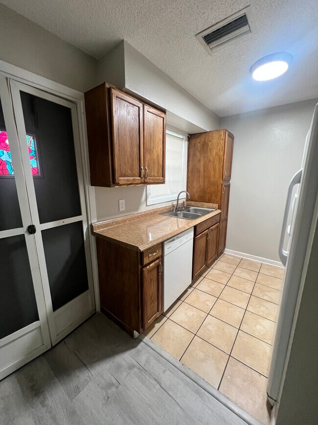 Foto del edificio - 307 US Highway 27 S