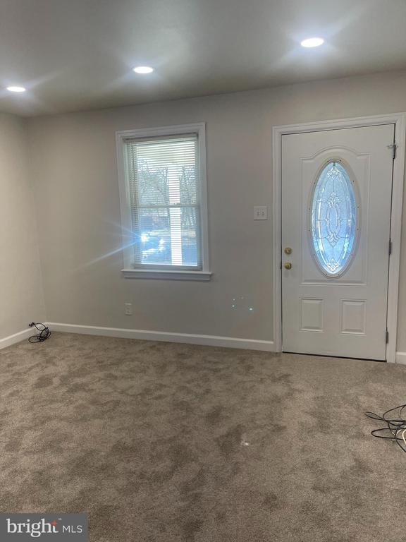 Foto principal - 949-UNIT Bridgeboro St