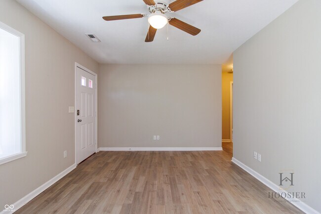 Foto del edificio - 5838 Greenfield Ave