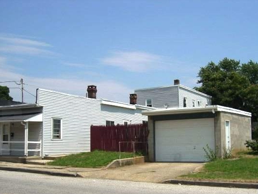 Building Photo - 731-733 Vander Ave