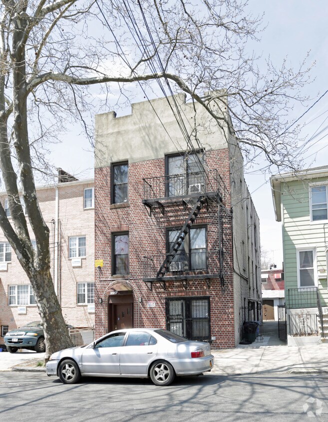Primary Photo - 2517 Radcliff