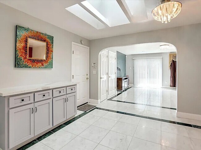Foto del edificio - BEAUTIFUL HOME IN SANTA CLARA