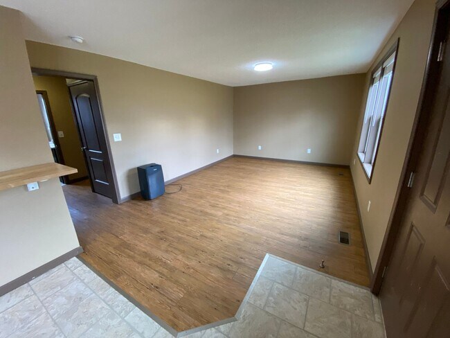 Building Photo - City of Alcoa 37701 - 2 bedroom 1 bath hom...