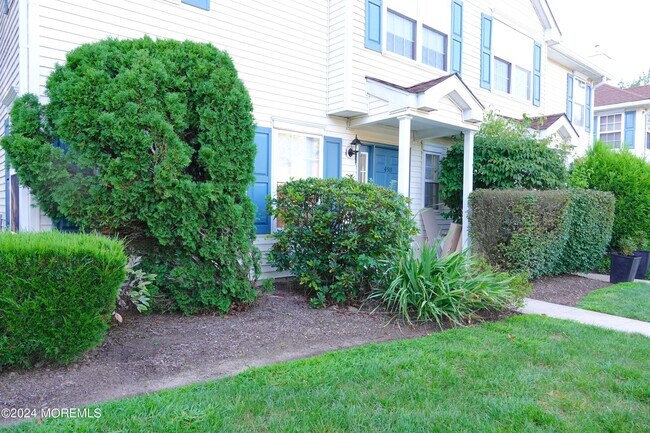 Building Photo - 498 Tivoli Ct