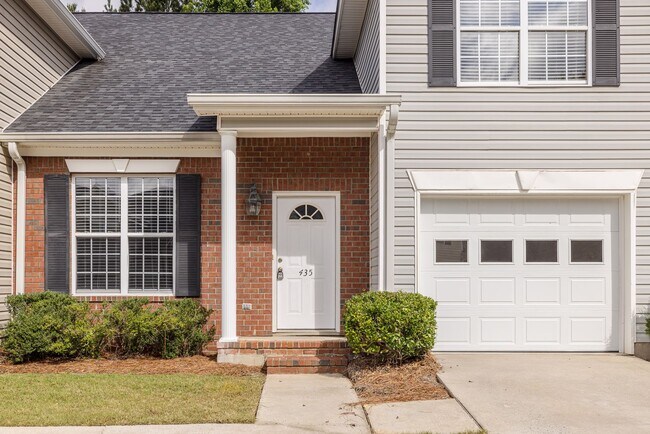 Foto del edificio - 435 Snead Way