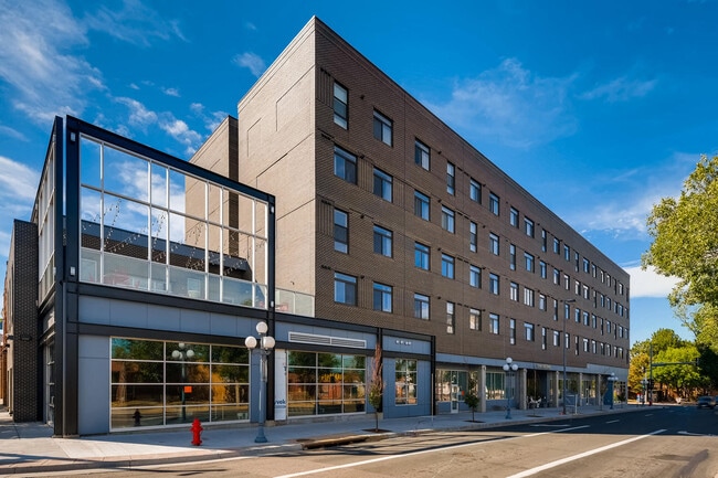 Broadway Lofts | Apartamentos en Englewood, CO - Broadway Lofts