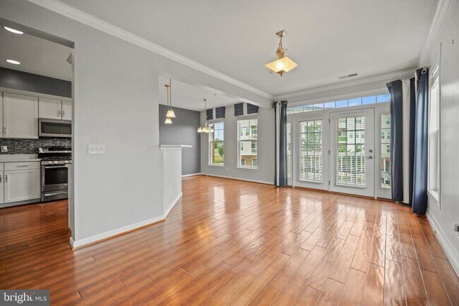 Foto del edificio - 25253 Laureldale Terrace