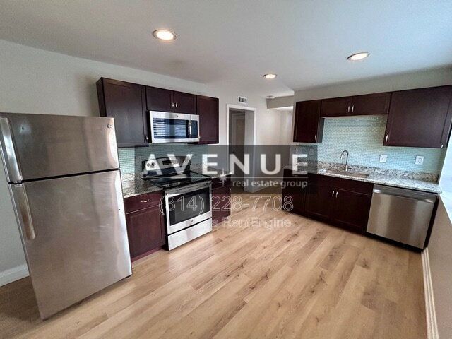 Foto del edificio - 4370 Swan Ave