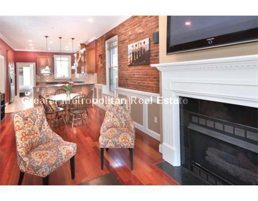 Building Photo - 566 E 5th St