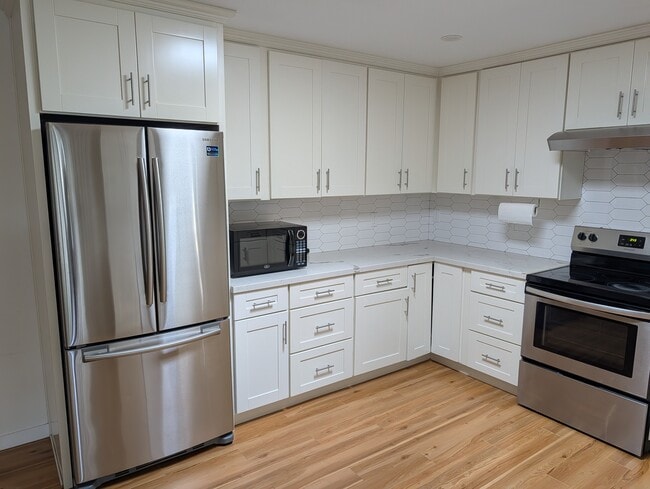 Building Photo - 487 Tuscarora Dr