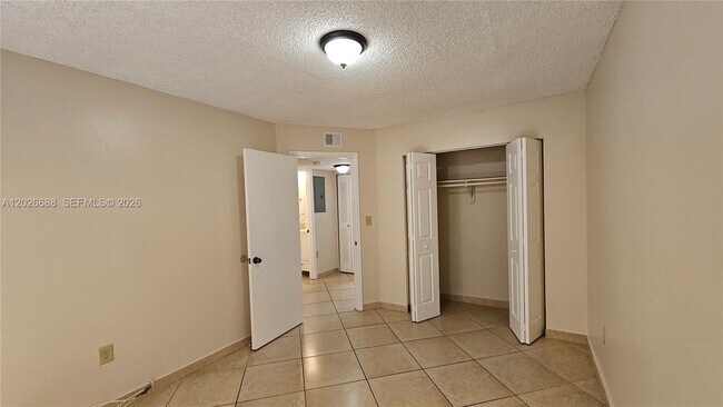 Foto del edificio - 1235 NW 6th St