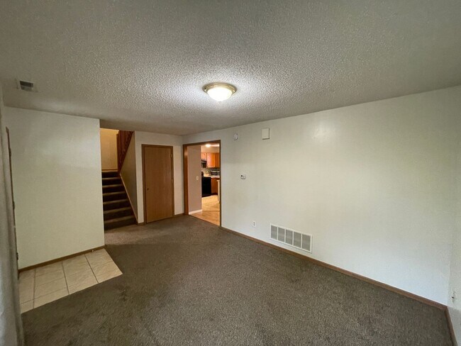 Foto del edificio - Home For Rent By Capital Property Management