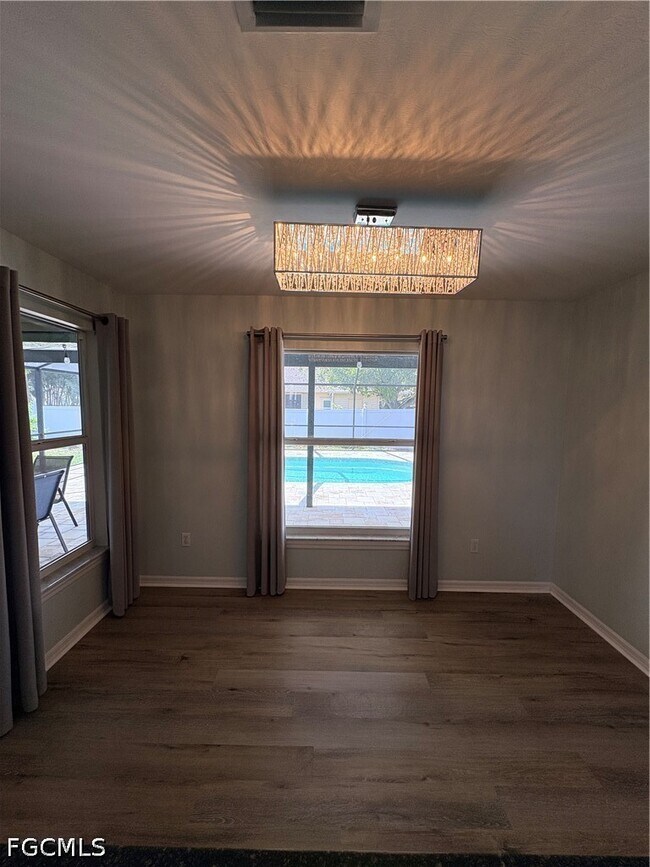 Foto del edificio - 3710 SW 13th Ave