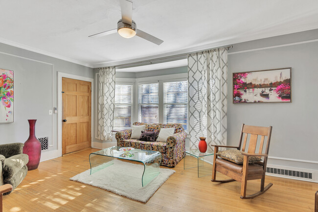 Living Room Bay Window - 40 Thayer St