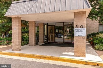 Building Photo - 3101 S Manchester St