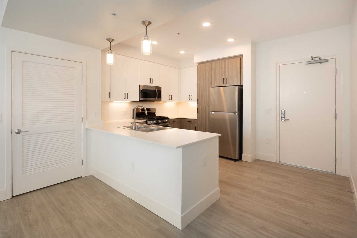 Photo - Enzo Apartments
