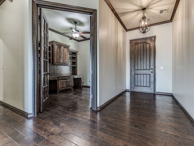 Foto del edificio - Luxury Rental Home in Edmond Schools + Community Pool