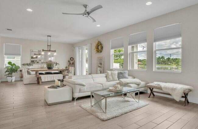 Foto del edificio - 11971 Cypress Key Way