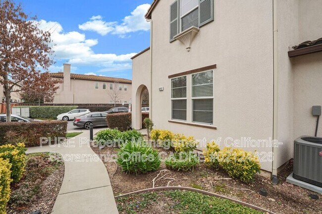 Building Photo - 8292 Crystal Walk Cir