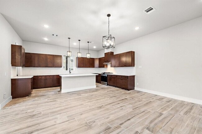 Photo - 228 W 28th St House