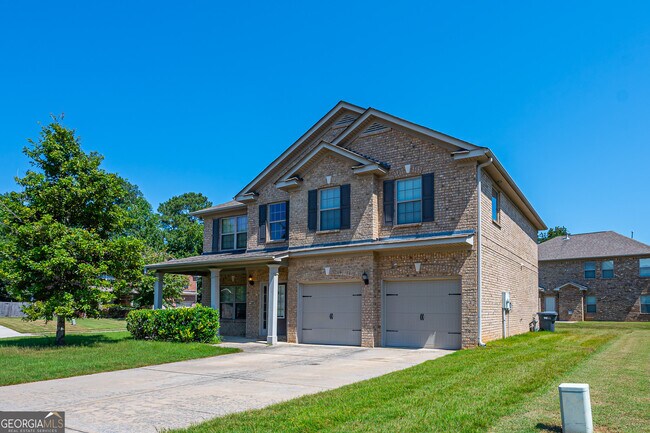 Foto del edificio - 813 Golden Isles Dr