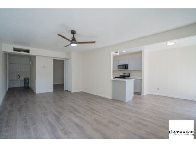 Building Photo - $500 OFF FIRST MONTH'S RENT MOVE IN SPECIA...