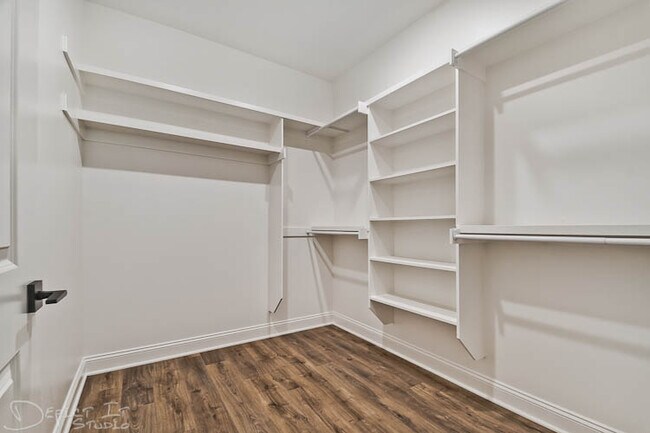 Building Photo - 234 Turnberry Ct