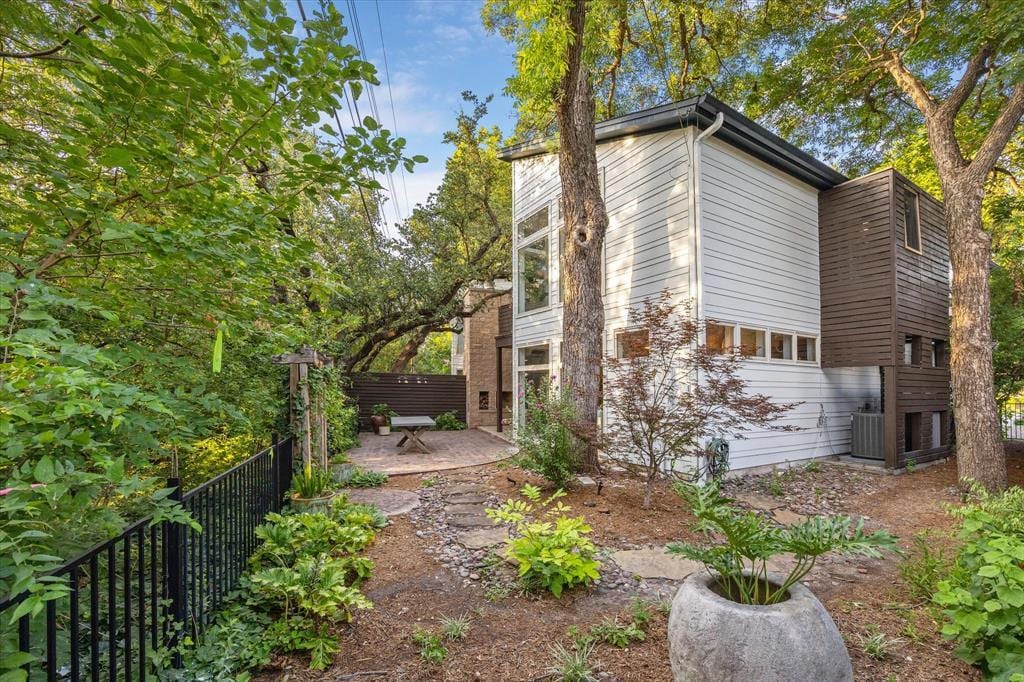 Primary Photo - 133 Frederick St