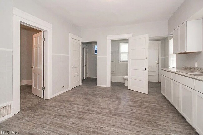 Foto del edificio - 4 BD/1 BA