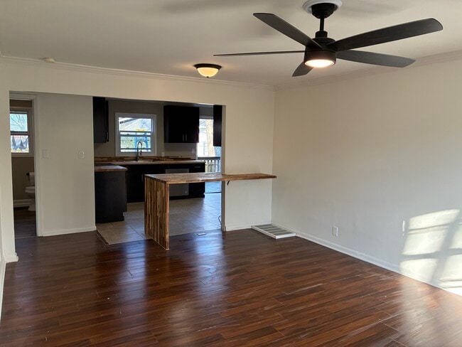 Building Photo - 3805 Burrus St