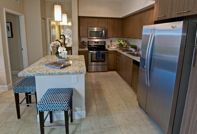Building Photo - 16410 SW 137th Ave