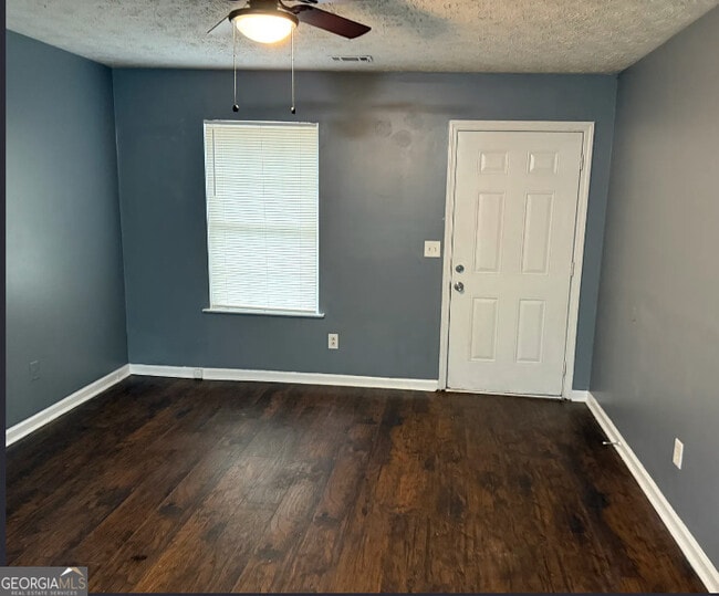 Building Photo - 6128 Green Acres Dr SW