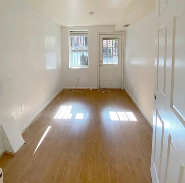 Foto del edificio - 1318 13th St NW