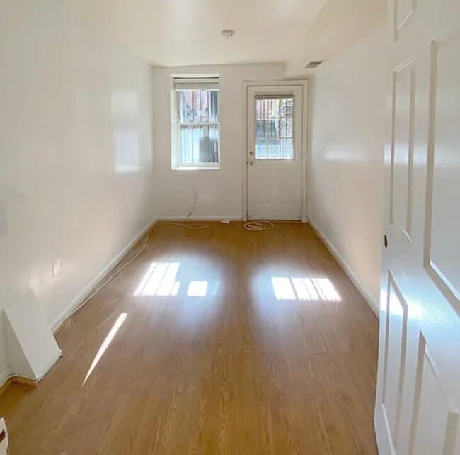 Building Photo - 1318 13th St NW