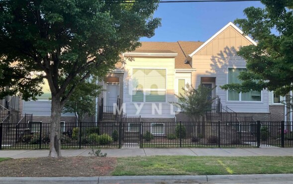 Primary Photo - 2109 Statesville Ave