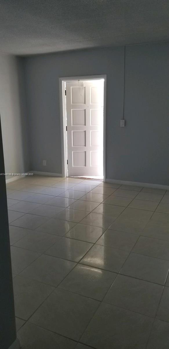Foto del edificio - 1400 NE 57th St