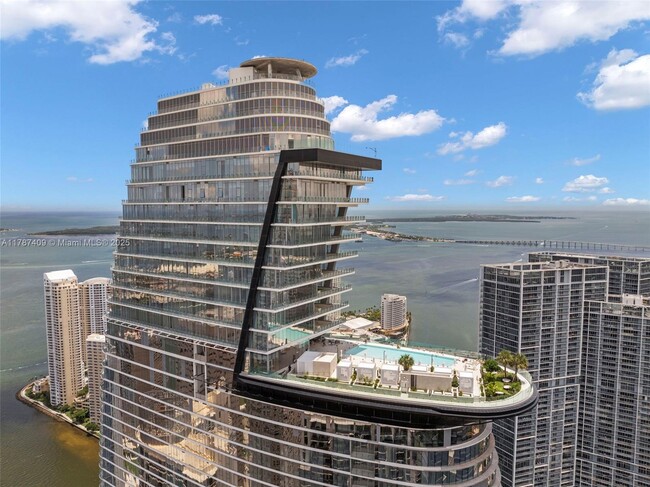 Building Photo - 300 Biscayne Blvd Way
