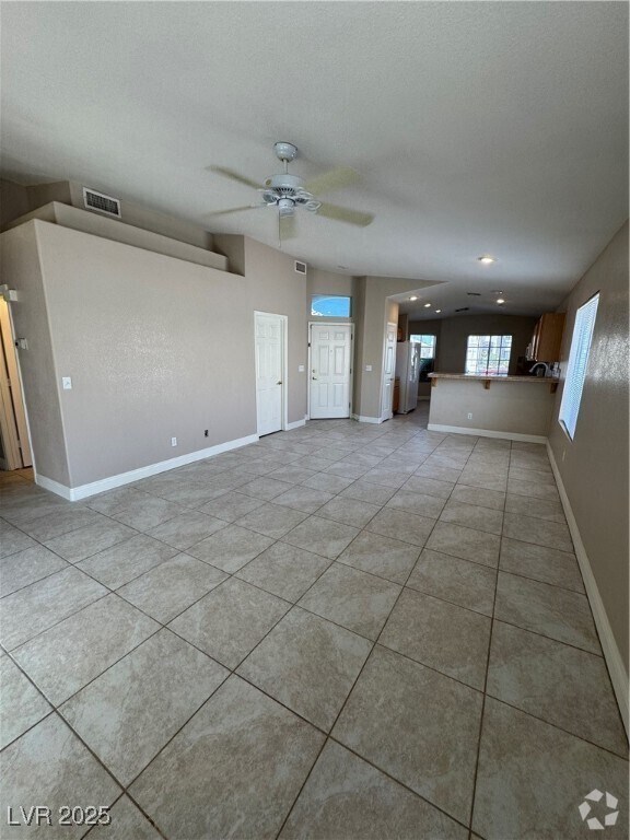 Building Photo - 2498 Foxmoore Ct