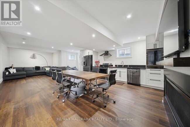 Photo du bâtiment - 312 Main St