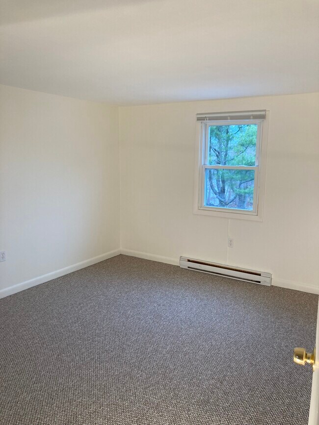 Foto del edificio - 681 State Rd