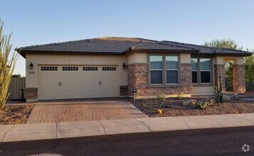 Building Photo - 17531 W Cedarwood Ln