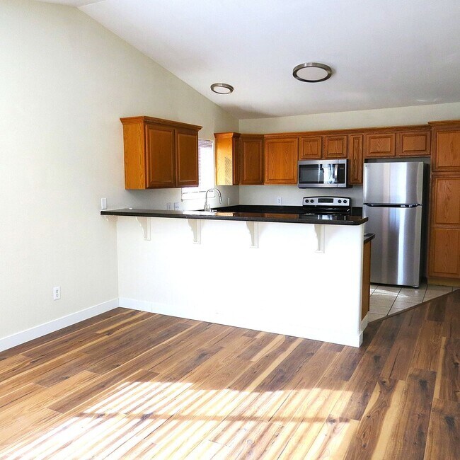 Foto del edificio - FREE RENT UNTIL THE END OF THE MONTH!!!