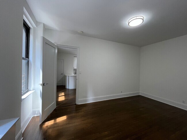 Foto del edificio - 140 E 46th St