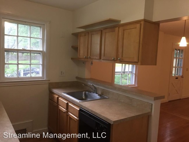 Building Photo - 4 br, 2 bath House - 10604 Lorain Ave.