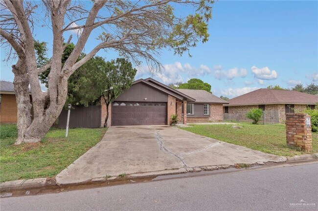 Foto del edificio - 23 E Helmer St