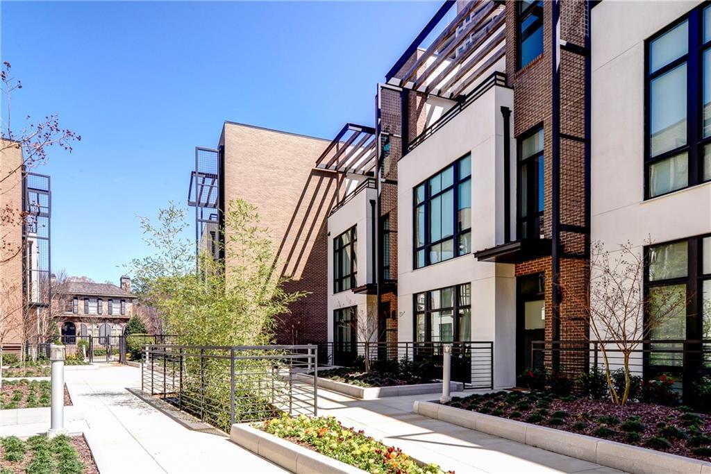 Foto principal - 721 Longleaf Dr NE