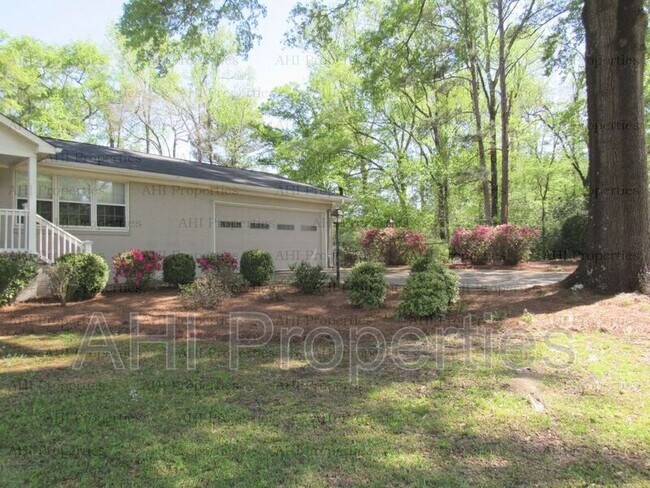 Building Photo - 3034 Green Valley Rd